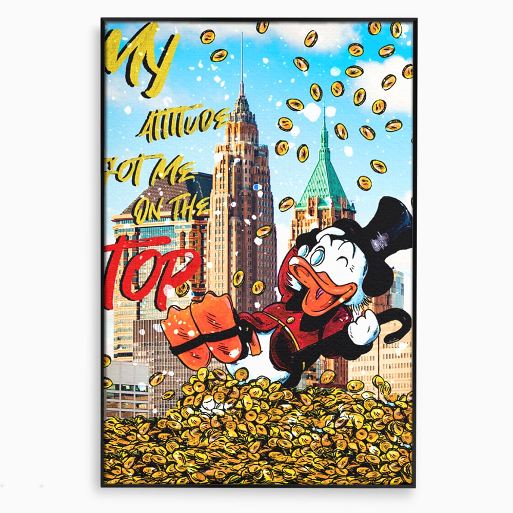Tablou canvas cu tablou canvas cu scrooge mcduck pe munte de bani, in rama de aluminiu negru
